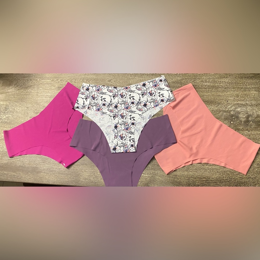 Women's Briefs 4 of them
Seamless Panties for Summer, Perfect for Everyday Wear